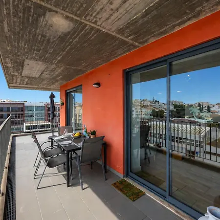Marina Outlook Apartment